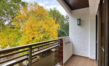 VENDIDO PISO DE 4 AMBIENTES A LA CALLE CON DOBLE BALCÓN en PLAZA MITRE