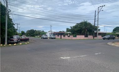 VENDO TERRENO COMERCIAL EN LA CHORRERA
