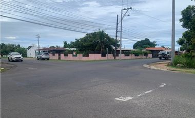 VENDO TERRENO COMERCIAL EN LA CHORRERA