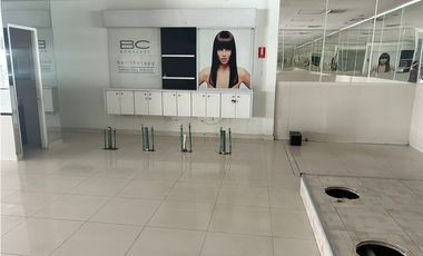 SE ALQUILA LOCAL EN VIA ESPAÑA >>VIA PRINCIPAL<<