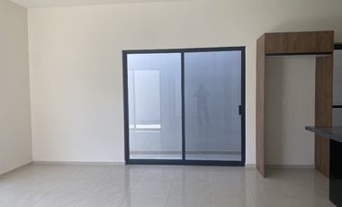 A una cuadra del Tecmilenio