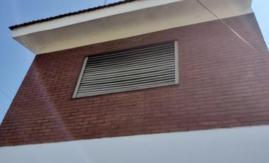 VENTA CASA DOS PLANTAS /  4 AMBIENTES  WILDE (valor publicado a modo figurativo NO INFORMATIVO CONSULTE)