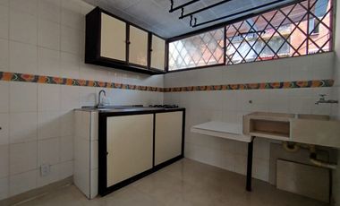 apartamento en arriendo en los alcázares. Cod A105469