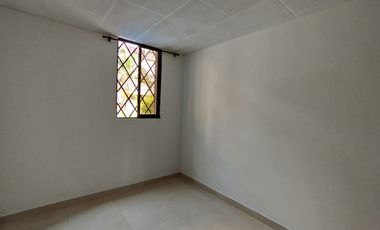 apartamento en arriendo en los alcázares. Cod A105469