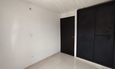 apartamento en arriendo en los alcázares. Cod A105469