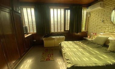 Chalet 5 ambientes con garage doble y parque en Brandsen e  Italia
