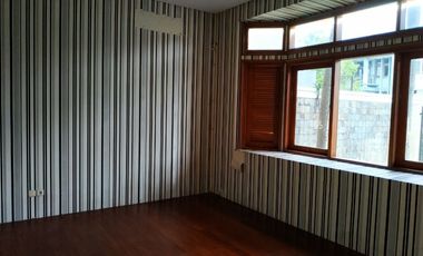 DISEWAKAN RUMAH MEWAH @ SETRADUTA RAYA BANDUNG UTARA