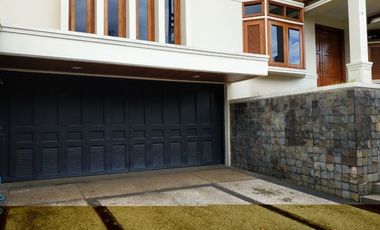 DISEWAKAN RUMAH MEWAH @ SETRADUTA RAYA BANDUNG UTARA