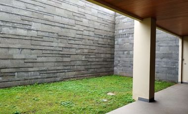 DISEWAKAN RUMAH MEWAH @ SETRADUTA RAYA BANDUNG UTARA