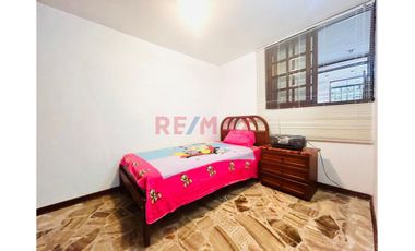 Alquilo Amplio Dpto 95 M2 De 2 Dormitorios En 1Er Piso  Urb. Los Precursores - Surco!