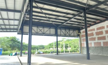 LOCAL-2  AREA 380 m2  ALQUILER   BOCHALEMA PLAZA CALI