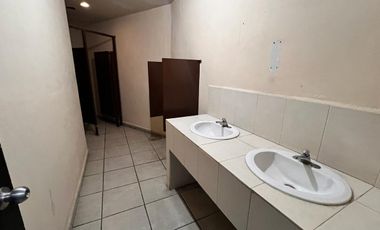 VENTA DE LOCAL COMERCIAL EN HIMNO NACIONAL