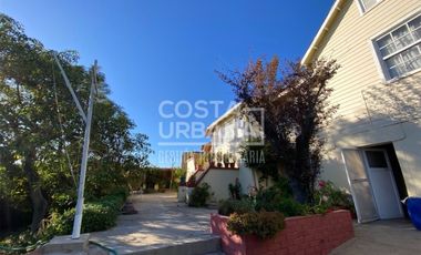 Gran casa en amplio terreno en Centro de Quilpué