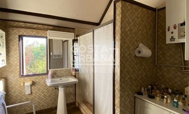 Gran casa en amplio terreno en Centro de Quilpué