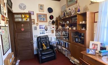 Gran casa en amplio terreno en Centro de Quilpué