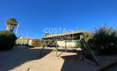 Gran casa en amplio terreno en Centro de Quilpué