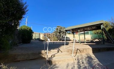 Gran casa en amplio terreno en Centro de Quilpué