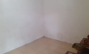Disewakan Kranji Bekasi dkt Stasiun jl Raya akses 2 mobil dkt Jakarta