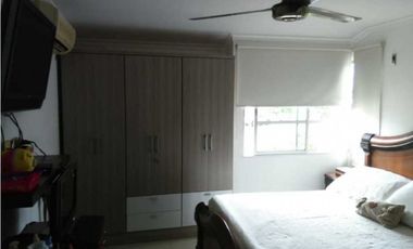 VENTA DE CASA EN LA CASTELLANA EN CONJUNTO CERRADO