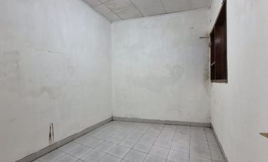 Disewakan Rumah 2 Lantai di Tebet Utara - 5+1 KT, Akses 2 Mobil, One Gate System