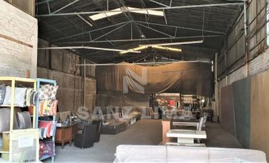 CENTRO BODEGA EN VENTA EXCELENTE UBICACION