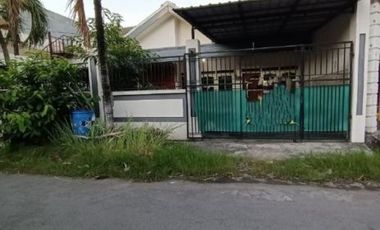 Rumah di Semolowaru Elok nol jalan raya disecond road strategis