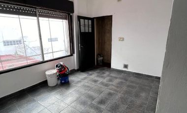Departamento Tipo Casa en venta en Remedios de Escalada Este