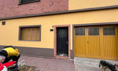 Departamento Tipo Casa en venta en Remedios de Escalada Este