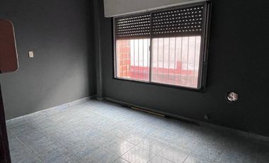 Departamento Tipo Casa en venta en Remedios de Escalada Este