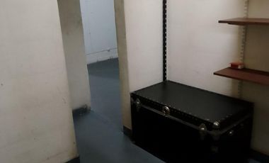 Local comercial 36M2 en excelente ubicación en galería planta Baja y depósito