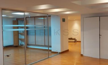 oficina en arriendo en el nogal. Cod A4963