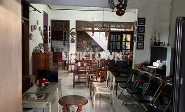 Rumah Murah Semifurnished Lokasi Strategis di Semolowaru
