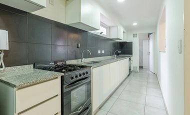 IMPECABLE 3 AMBIENTES CON PATIO PROPIO DE 40 METROS EN RECOLETA