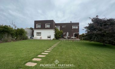 Casa en Santa María, primera línea con vista al mar