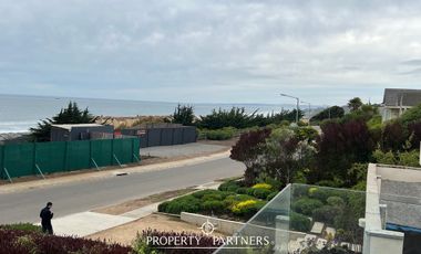 Casa en Santa María, primera línea con vista al mar