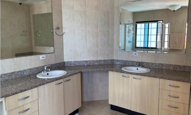 SE VENDE APARTAMENTO EN PH COUNTRY CLUB - PLAYA CORONADO