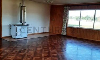 CASA 222 M2 4D 3B, TERRENO 6.928 M2 EN CONDO., 4 KM VILLARRICA, 1 KM COL. OXFORD