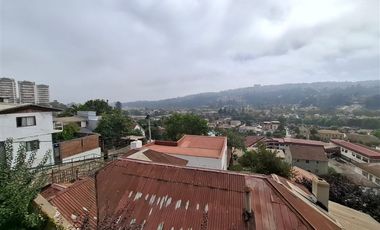 Casa en venta de 4 dorm. 4 baños,2 estacionamientos