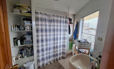 Casa en venta de 4 dorm. 4 baños,2 estacionamientos