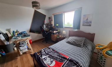 Casa en venta de 4 dorm. 4 baños,2 estacionamientos