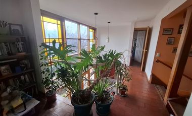 Casa en venta de 4 dorm. 4 baños,2 estacionamientos