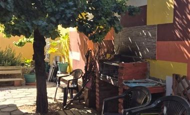 Casa en venta de 4 dorm. 4 baños,2 estacionamientos