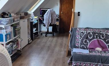 Casa en venta de 4 dorm. 4 baños,2 estacionamientos