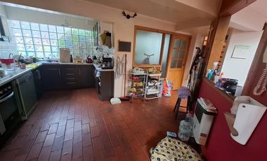 Casa en venta de 4 dorm. 4 baños,2 estacionamientos