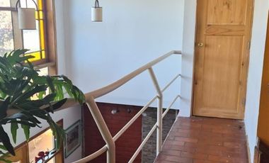 Casa en venta de 4 dorm. 4 baños,2 estacionamientos