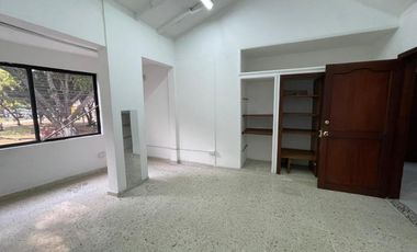 edificio en arriendo en tequendama. Cod A1356