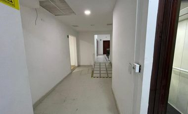 edificio en arriendo en tequendama. Cod A1356