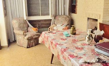 Casa con salida a 3 calles