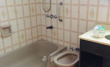 Casa con salida a 3 calles