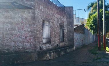 Casa con salida a 3 calles